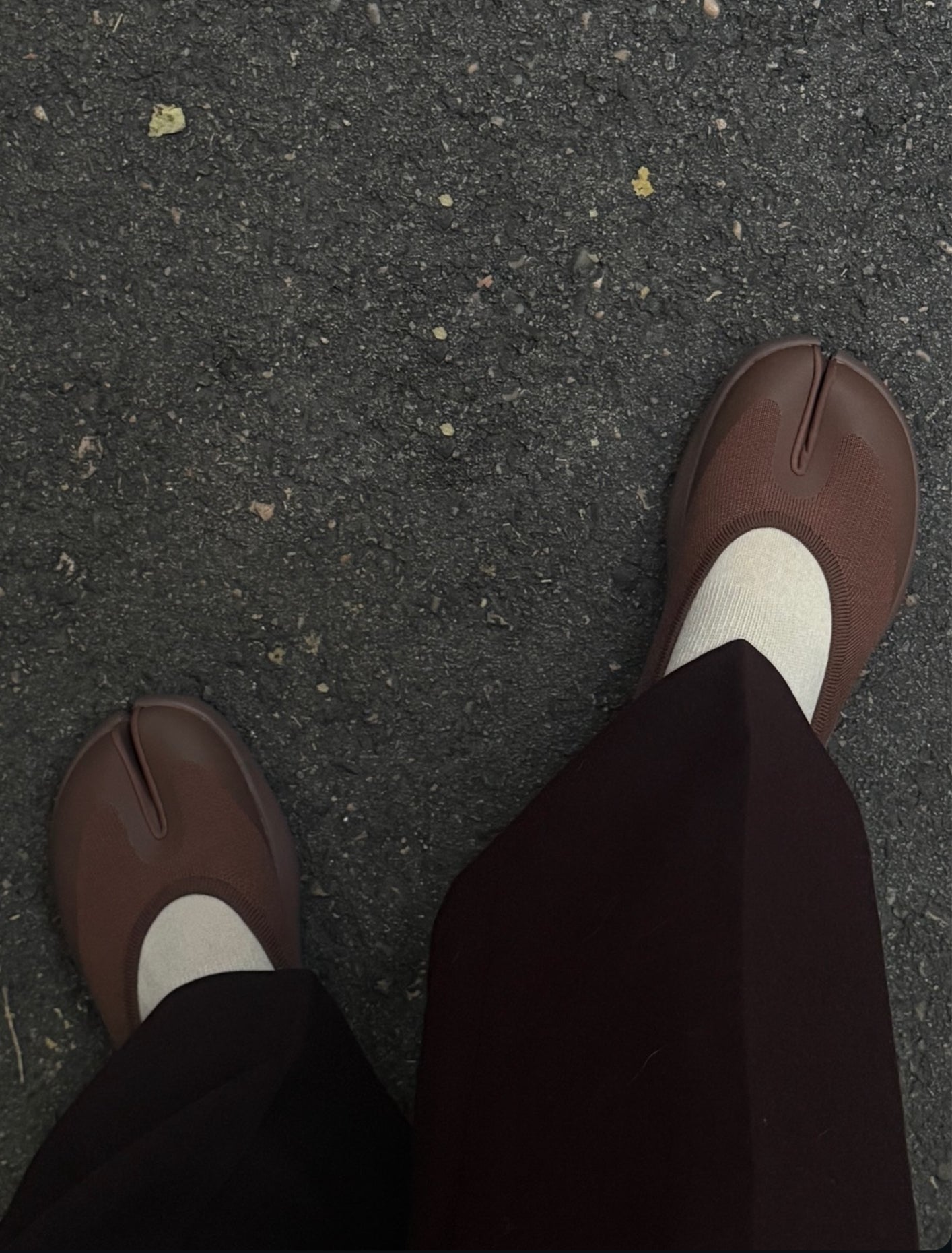 TABI Split-Toe Ballerina Women - Chocolate | Function meets
