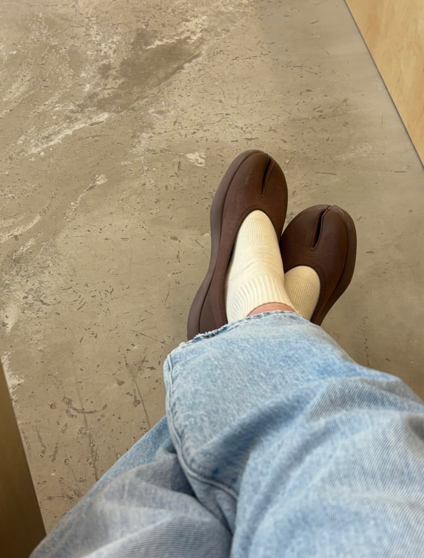 TABI Split-Toe Ballerina Women - Chocolate | Function meets