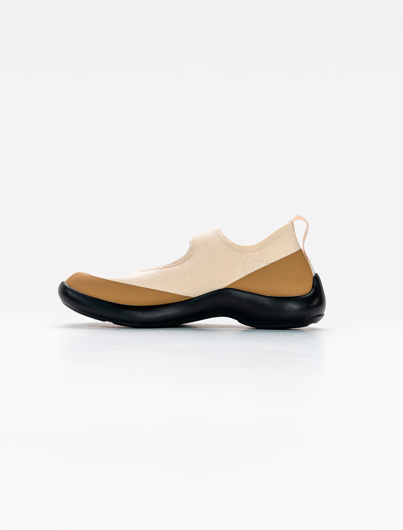 Tabi Sandal Women - Off-white/Brown/Black – Tabi Footwear